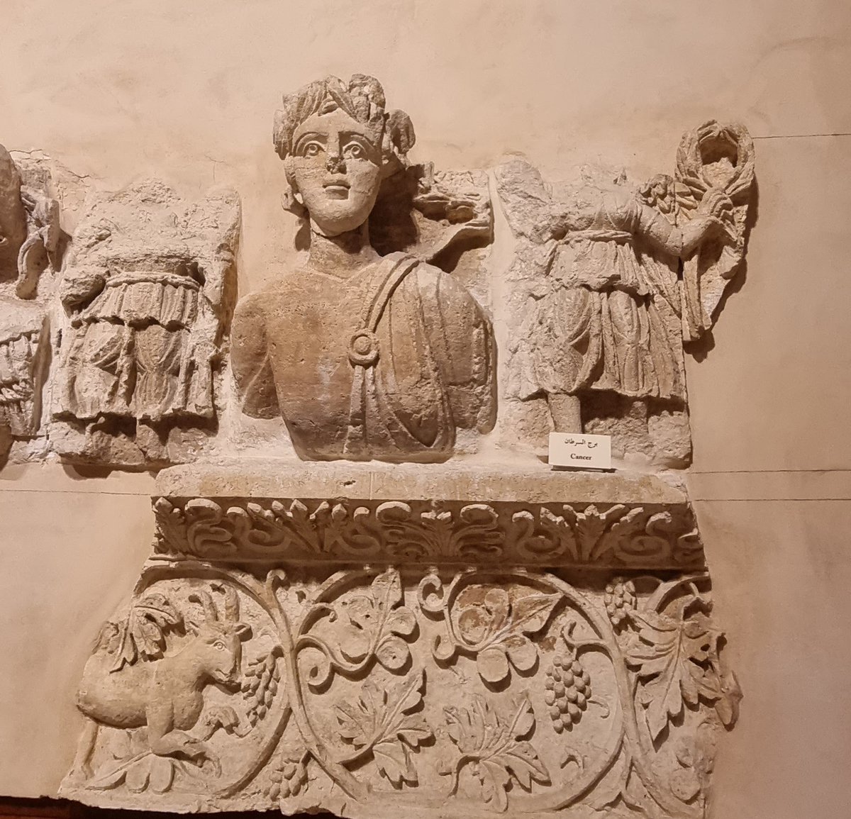 KarimanMango's tweet photo. Zooming in on  the personification of the Cancer zodiac in the Khirbet Al Dharih #Nabatean temple facade this #reliefWednesday,  dated to approx the 1st century CE. #Archaeology #Jordan #CancerSeason https://t.co/JiTcZ3eSpc