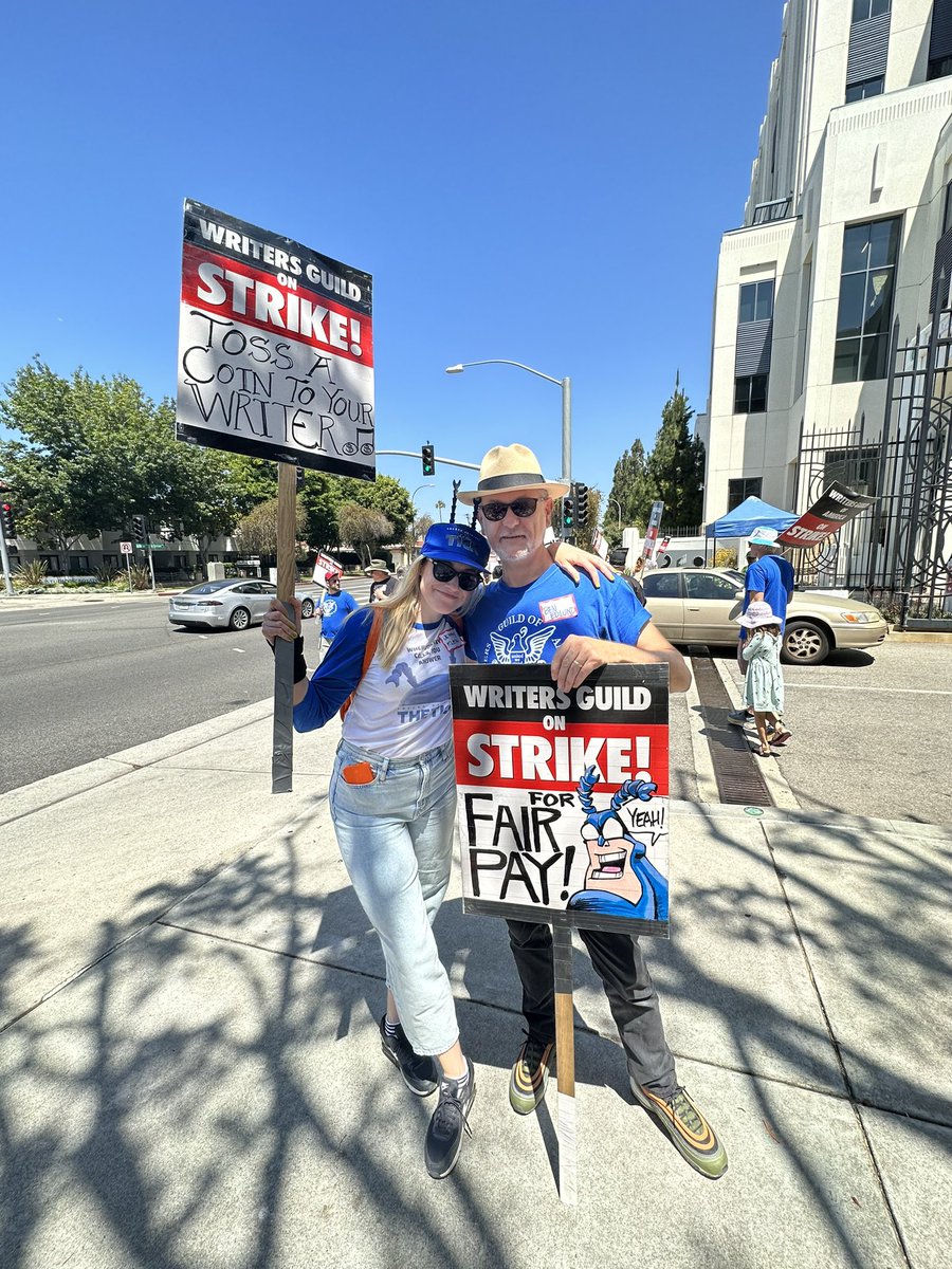 jennydelherpes's tweet photo. #TheTick picket at Sony with @ben_edlund…Finally a place to wear antennae and shout SPOON at passing cars! #WGAstrike #WGAstrong https://t.co/GMTtYGDakS