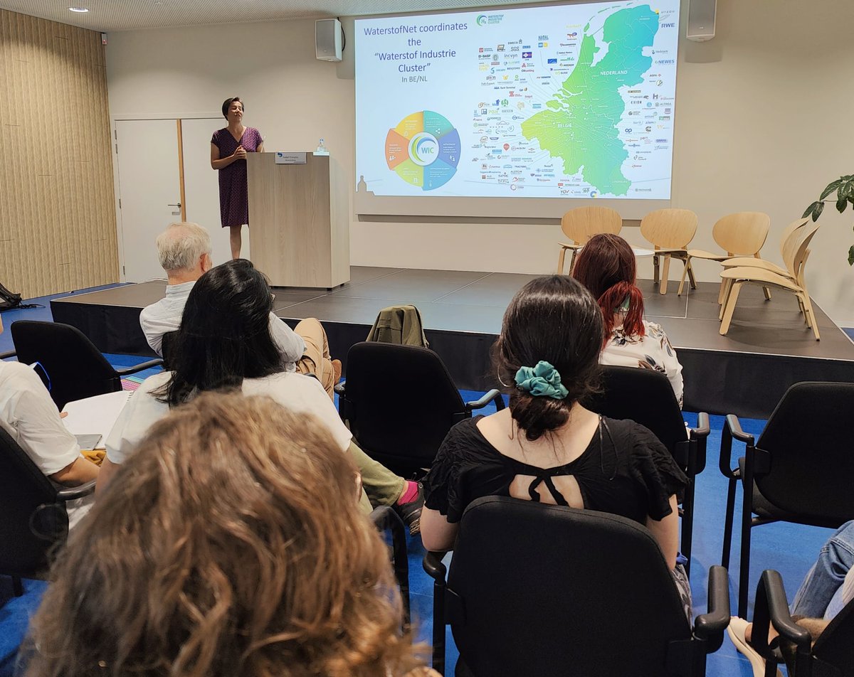 MarineAtUGent's tweet photo. Next 2 days the #BlueST23 is visiting @VLIZnews - honoured to welcome #IsabelFrancois @WaterstofNet to discuss whether #Hydrogen is the Future?
#blueeconomy #summerschool #innovation @EPIBOOST22 @DS_UGent @kuleuvenADS https://t.co/Qdwd0aVbjY