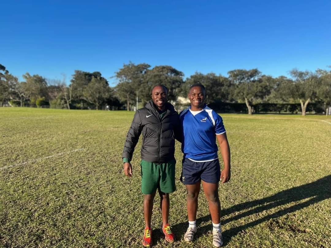 FoundationTag's tweet photo. Tagger on the Move✨️

Look at our lad, 
Esethu's big smile😁
And in the company of KES OB Ken Kabongo (Class of 2012) and SA Schools Physiotherapist at SA Schools camp.

Red Class❤️🚀Go School🔥

#tagpride💗 #redclass #kesboys #changemakers #worldshakers https://t.co/wwCRXKO17v