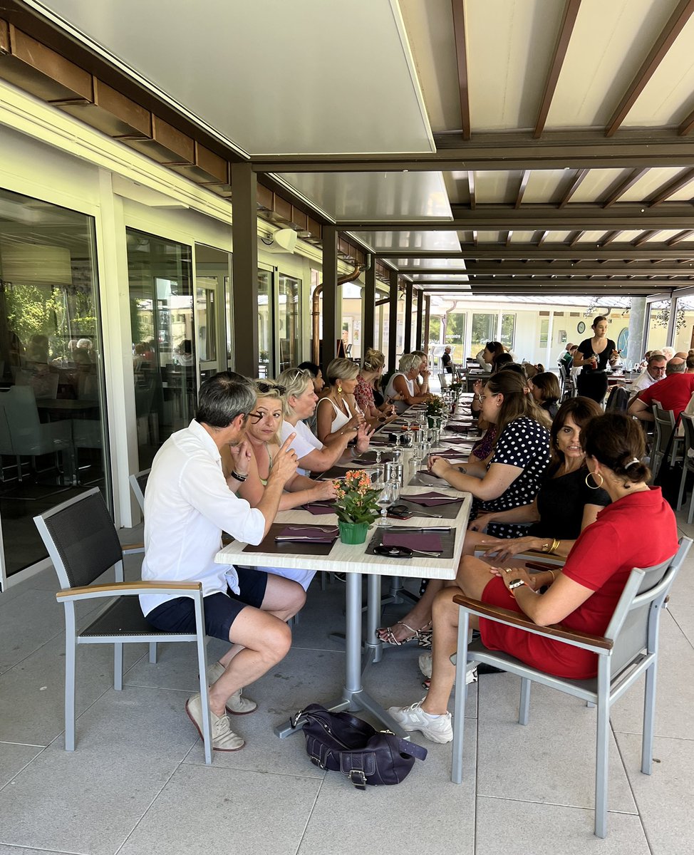 Cpme68's tweet photo. 🔴Rencontre #CPMELLES au golf de Chalampé pour parler de la #marqueentreprise, #marqueemployeur, #branding, #strategie, #communication et méthodes avec l’agence de communication et publicité Shake Up communication 💡🏌️♀️ https://t.co/V4pp9BwLbS