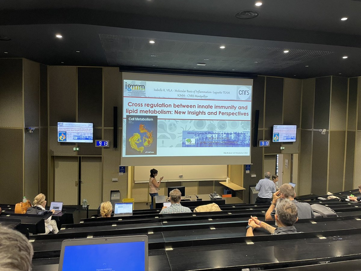 LoTeulier's tweet photo. La session “Jeunes Carrières “ de la SPBI @SocPhysBioInt  2023 commence avec Isabelle Vila (@CNRS) présentant ses travaux sur la régulation croisée entre l’immunité innée et le métabolisme des lipides. #SPBI https://t.co/JTZQOiBaj4
