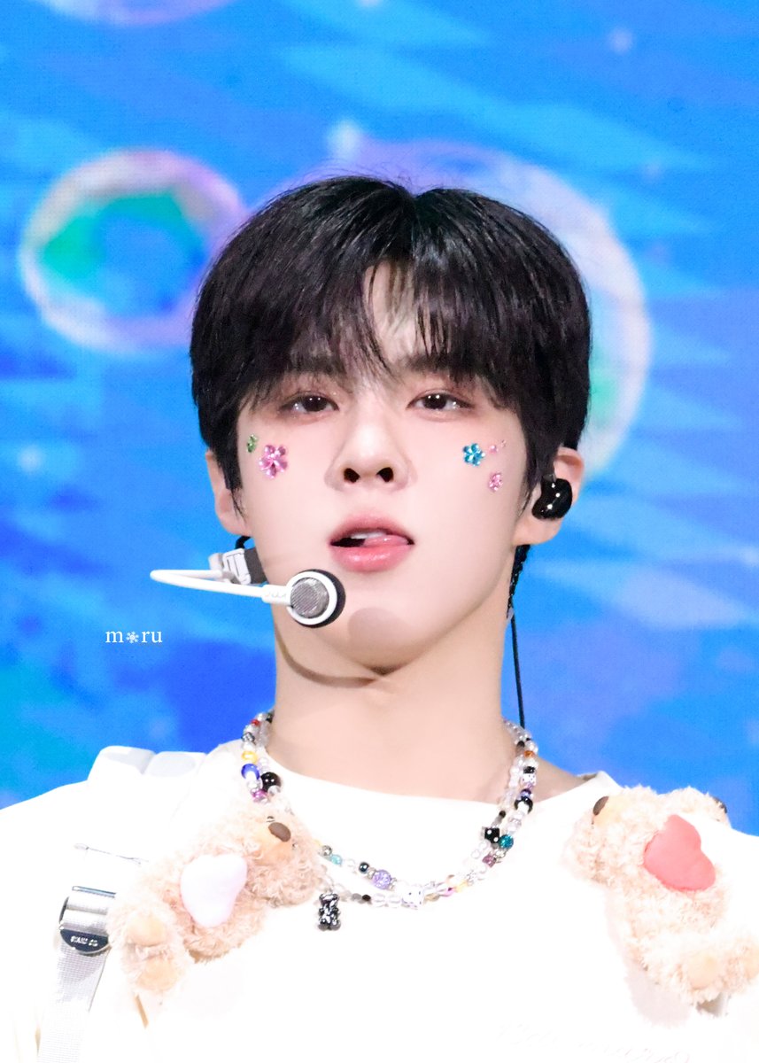 𝐦❄︎𝐫𝐮 tweet media