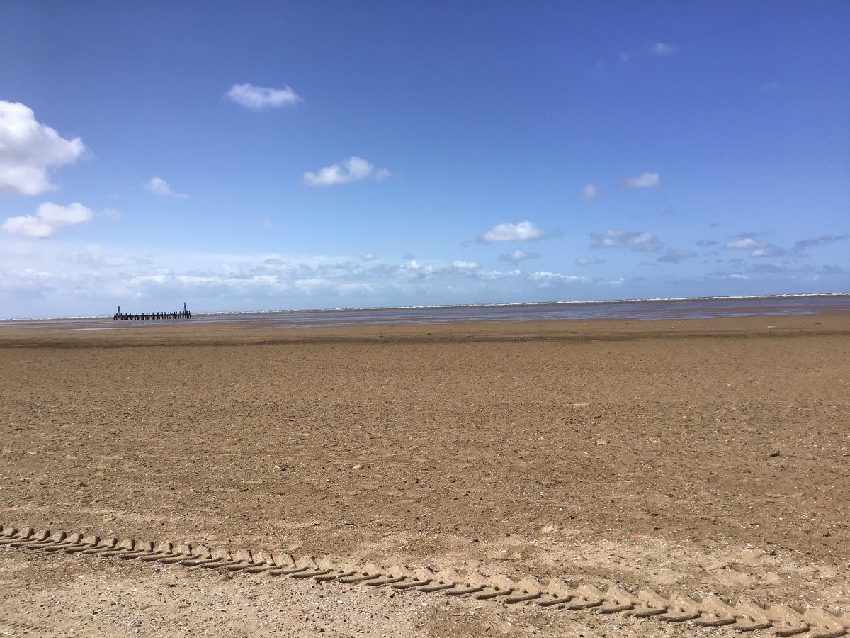 RPAReception's tweet photo. Receptions trip to the beach #outdoorlearning #montessori #brightfutures #eyfs https://t.co/zcr8hYsZRz