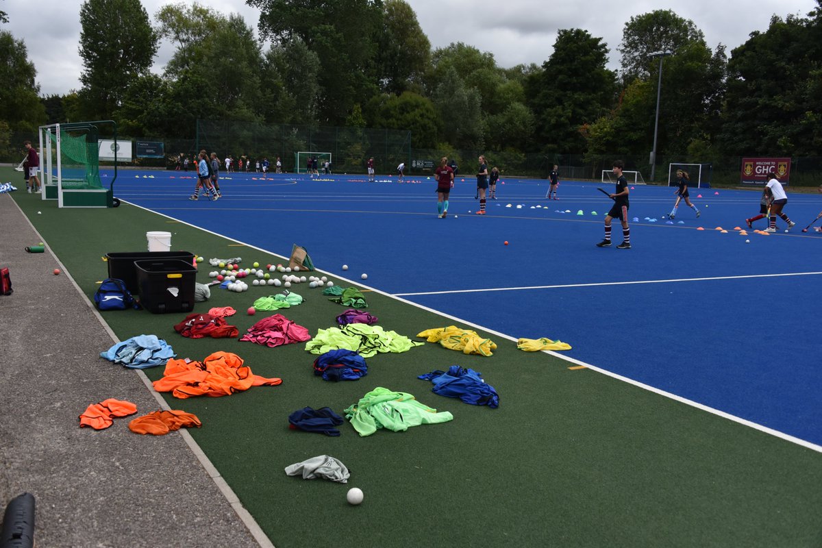 Guildfordhc's tweet photo. 📢Introducing... HOCKEY WEEK 2023!

📲A week with world class coaching, gameplay, video analysis, masterclasses, slip 'n slide and more!

🏑Join us for our first every HOCKEY WEEK to kick off our summer programme at #GHC 

🗓️Mon 24 - Fri 28 July

🔗https://t.co/FuIfjAzF5G https://t.co/eMeyoBUTa5