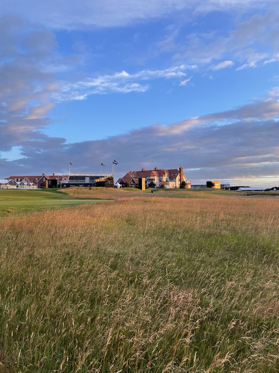 FraserDGC's tweet photo. First morning Volunteering down @ScottishOpen here @Renaissancegc 

Beautiful morning, course is looking stunning ahead of the Pro Am! 

@paul_armour 
@dunbargolfclub https://t.co/wgvlWP80Sl