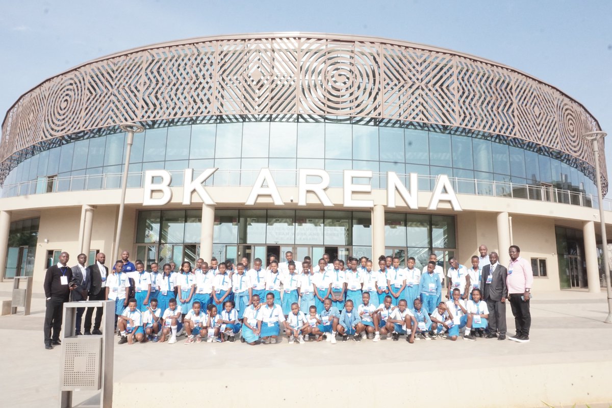 UbumweCommunity's tweet photo. House of children school students at Kigali International Airport &amp; at BK Arena... Thanks a lot  for this special opportunity for our students. They got a lot.@RubavuDistrict @Rwanda_Edu @bkarenarw @FlyRwandAir https://t.co/hedTBofCfZ