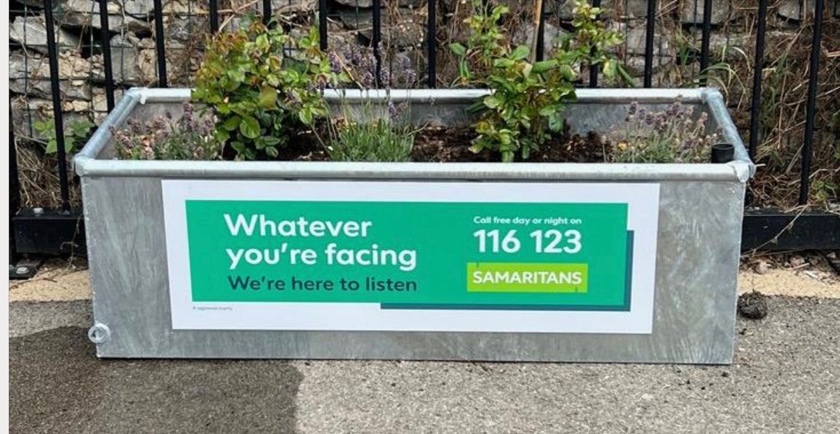 stockportsams's tweet image. Planters at #CheltenhamSpa station. #railnetwork Great idea @CheltSamaritans