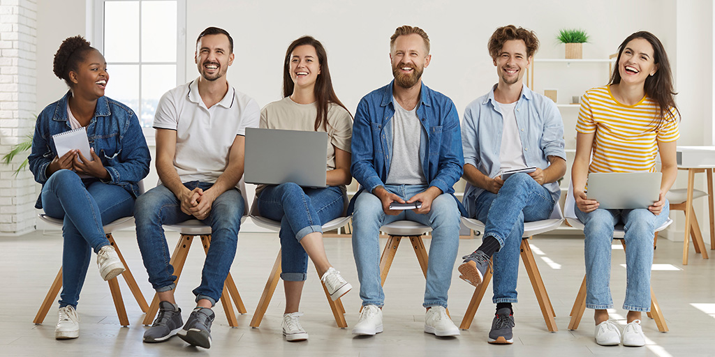 Team_FROX's tweet image. 𝗕𝗠𝗖 𝗛𝗲𝗹𝗶𝘅 𝗖𝗼𝗻𝘁𝗿𝗼𝗹-𝗠 𝟮𝟭.𝟭: Update der Workload-Automation-Plattform von @BMCSoftware für On-Premises und Cloud mit neuen Integrationen und Funktionen für die Orchestrierung von Anwendungs- und Datenworkflows! hubs.la/Q01XpxpG0
#controlm #WorkloadAutomation