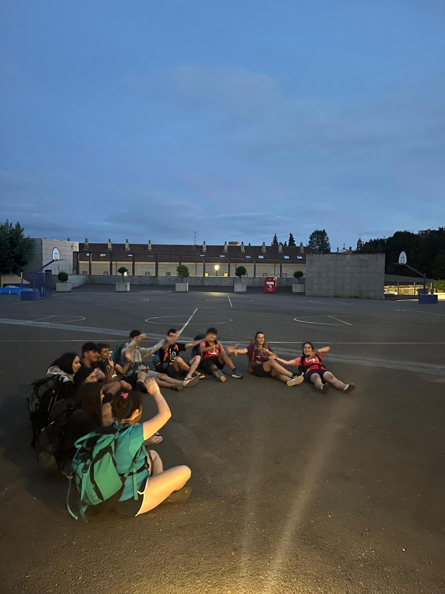 Eta asko eta asko prestatu eta gero, momentua heldu zen: Festicant 2023! 
🎤🎉
Nos divertimos muchísimo 😄con las actuaciones de los grupos que recogían los mejores momentos de este Camino 2023