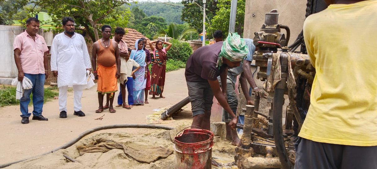 danielponraj's tweet photo. Drinking water for Gopinathpur #Dhanbad. Working with the community to solve their problems. https://t.co/cnua6uhdHN