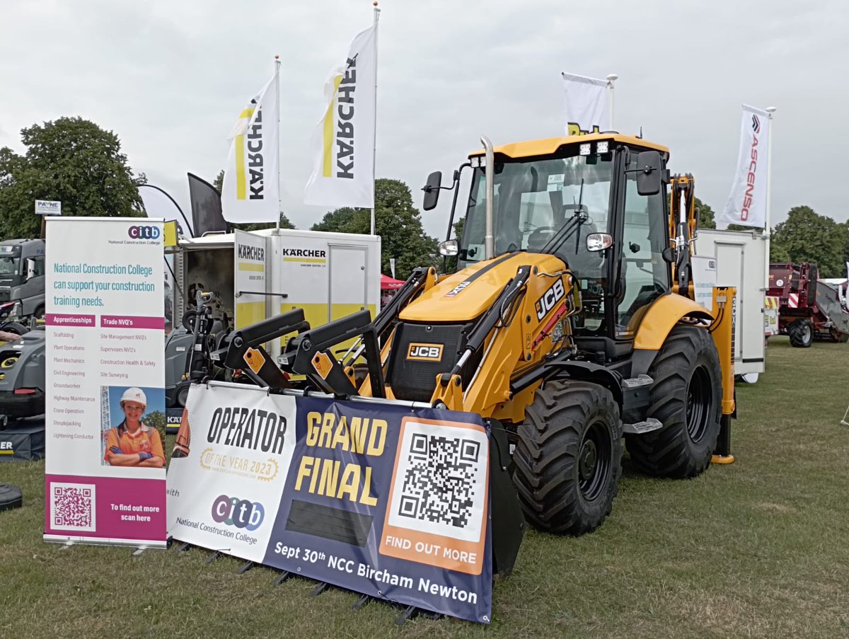 interpartuk's tweet photo. Some more shots from the Norfolk Show a couple of weeks ago 🙌 If you see us at an event and are looking to discuss maintenance for your JCB fleet and other plant services/sales please come and chat to us! We'd be happy to help 😎 #Interpart #JCB https://t.co/bTAX3rXs3j