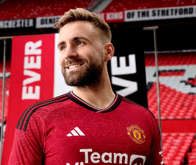  Happy birthday to Luke Shaw who turns 28 today. 