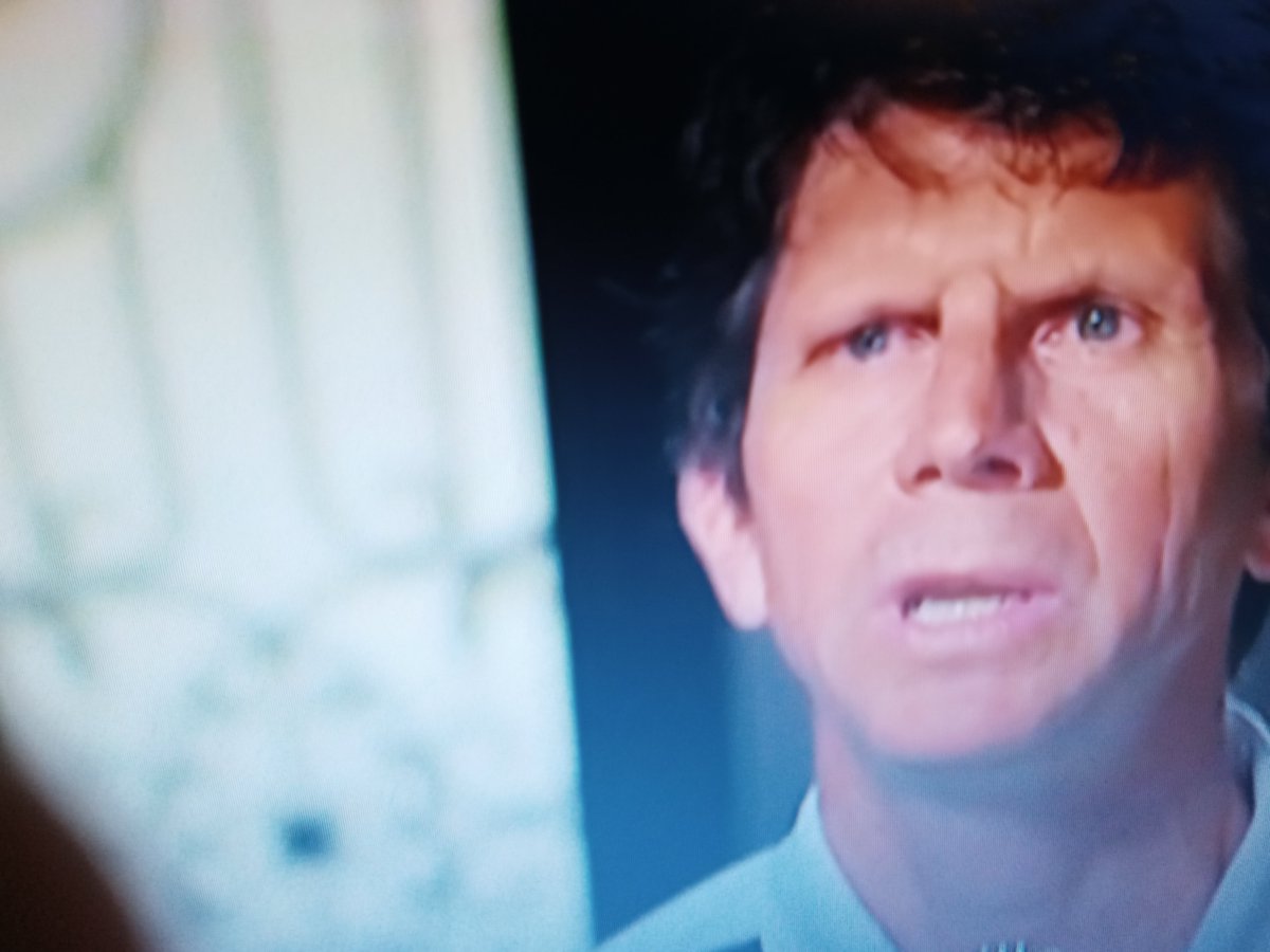 I got the Weather Channel on in the background and I look up to see them interviewing this guy that looks like a grizzled Todd Howard https://t.co/fijzDCsDNp