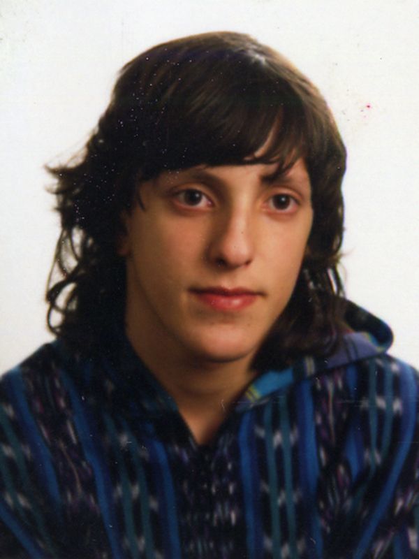 ▶️2000-8-7
#GaurkoEgunez duela 2⃣3⃣ urte ETAko kide Ekain Ruiz Ibarguren hernaniarra hil zen Bilboko Bolueta auzoan, eztanda baten ondorioz.
#Hernani