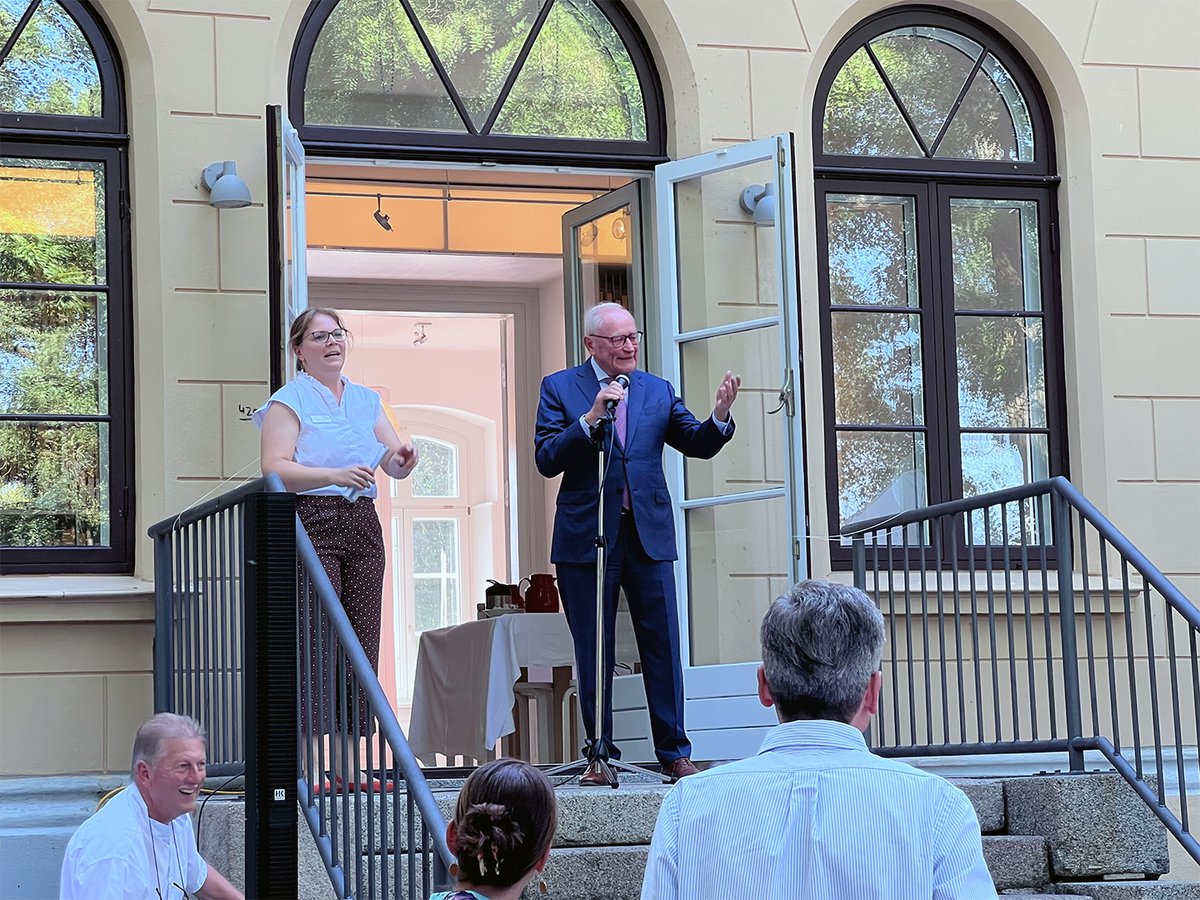 Flour_World's tweet photo. 𝗙𝗹𝗼𝘂𝗿, 𝗠𝗶𝗹𝗹𝗶𝗻𝗴 𝗮𝗻𝗱 𝗠𝘂𝘀𝗶𝗰 – Stern Wywiol Gruppe again sponsors Festspiele in Wittenburg.

Saturday 8 July was a most impressive and enjoyable event, and certainly a highlight of the season!

#flourworldmuseum https://t.co/ZMiq2JtEiO