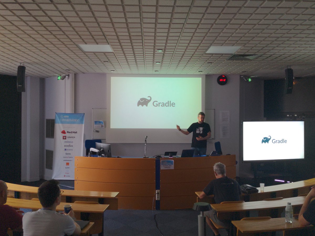 RivieraDEV's tweet image. Maîtrisez vos #BDD et leurs queries avec JOOQ 🎩✨ !
Cette lib OpenSource (#Java, #Kotlin & #Scala) facilitera vos requêtes SQL et améliorera votre code. Découvrez des fonctionnalités SQL incroyables ! 🚀
#JOOQ #SQL #ConférenceTech