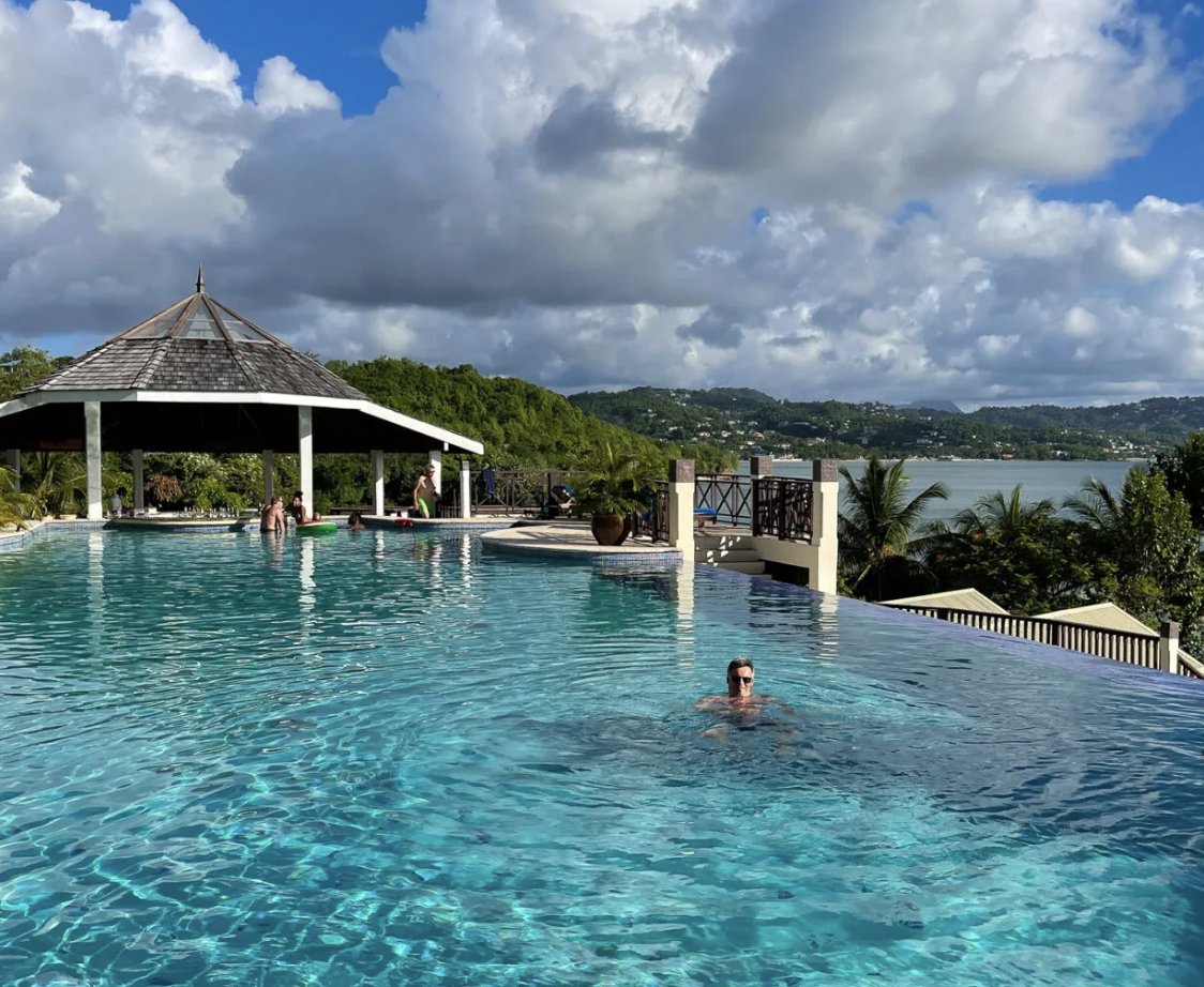 Heathercowper's tweet photo. Plan a Caribbean holiday at Calabash Cove boutique resort in 🇱🇨 St Lucia located on the island’s north west coastline
👉🏽 https://t.co/XLDCzfe3vN

🏖️ Enjoy a gorgeous beach, beautifully kept gardens and 100 ft infinity pool @Travel_StLucia #travelsaintlucia #letherinspireyou https://t.co/q40kVQigaW