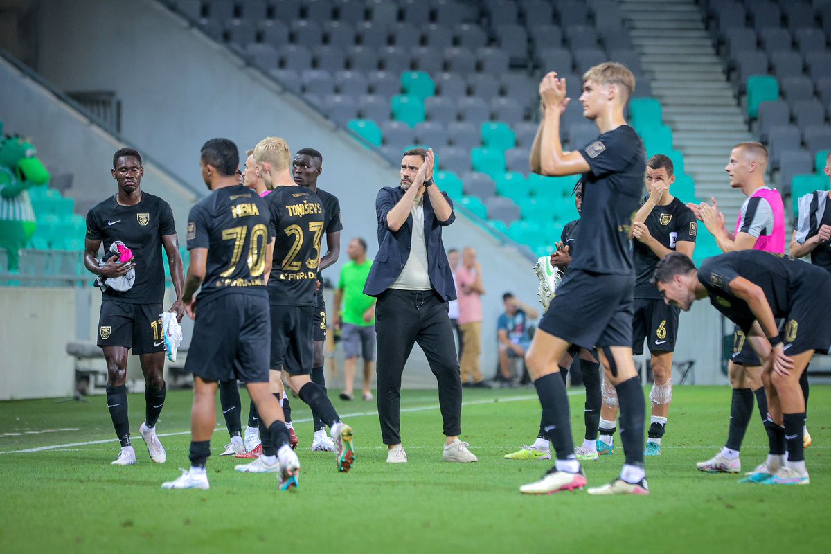 valmierafc's tweet photo. Jurģis Kalns: “Principā taktiski izgāzām pirmo puslaiku” 🎙️
Vairāk lasi: https://t.co/UDCEJutdqN ⬅️
#OLIVAL #UCL #ValmieraFC #StāvPāriVisamValmiera ⚫⚽️🟢 https://t.co/oxK7uTmHLU