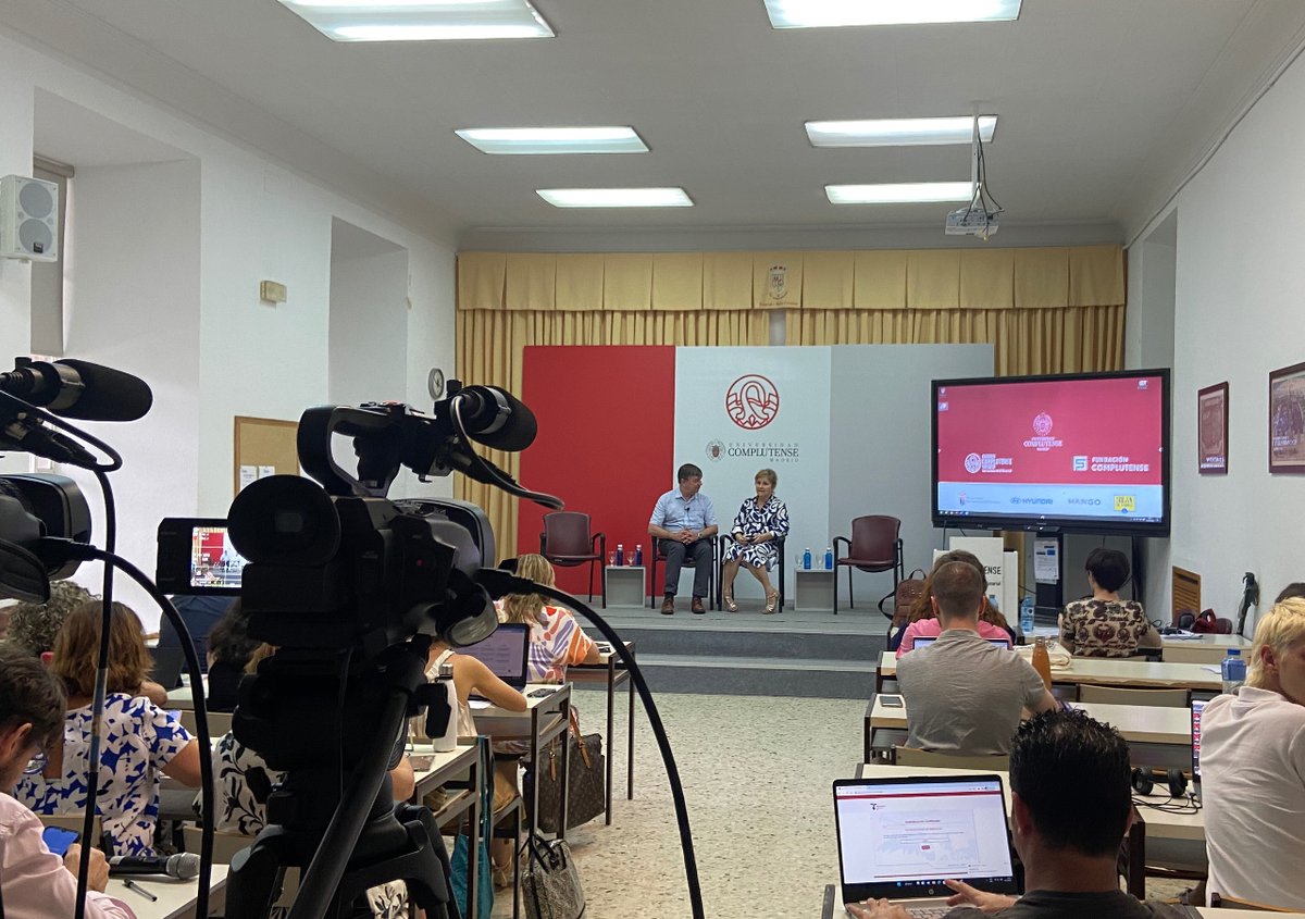 Red_Carolina's tweet photo. 🚀 Comenzamos la 3ª jornada del #CursoDeVerano🏖️ "La Cooperación Española y la Solidaridad global: una agenda transformadora"
👉 Ahora, ponencia sobre "Planificación y evaluación: hacia un nuevo Plan Director", con @PilarMoreMore, Jefa del área de Coop. Descentralizada #DGPOLDES https://t.co/U7OYogpO26