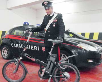 SettenewsWeb's tweet photo. Sono stati arrestati dai Carabinieri e dalla Polizia nelle scorse ore, in provincia di Brescia, tre uomini, di origini moldave e rumene, ritenuti facenti parte di una banda dedita da mesi a furti e rapine in negozi della zona, ed anche in abitazioni

https://t.co/UEPD5m3AbR https://t.co/BCqMQtbxqV