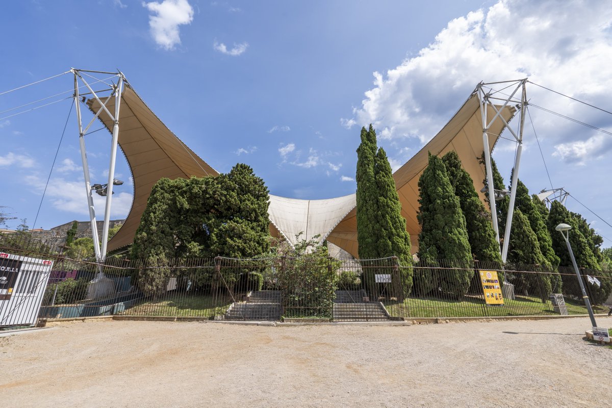 FITTCAT's tweet image. Ballarem, cantarem, riurem i gaudirem d'allò més
amb "La Romería" de Rodrigo Cuevas 🕺 Enguany,
ens atrevim amb el Camp de Mart! L'espai amb més
aforament de la història del #fitt 😎

Ens veiem el 30 d'agost a les 22h! 🥳