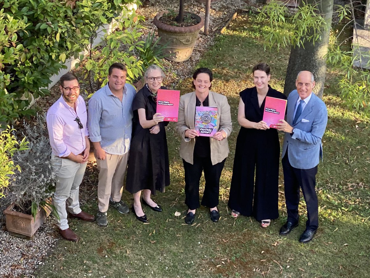 Julianne Cowley tweet media