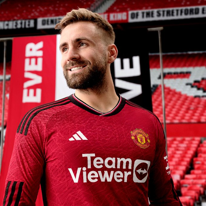 Happy birthday to Luke Shaw who turns 28 today. 