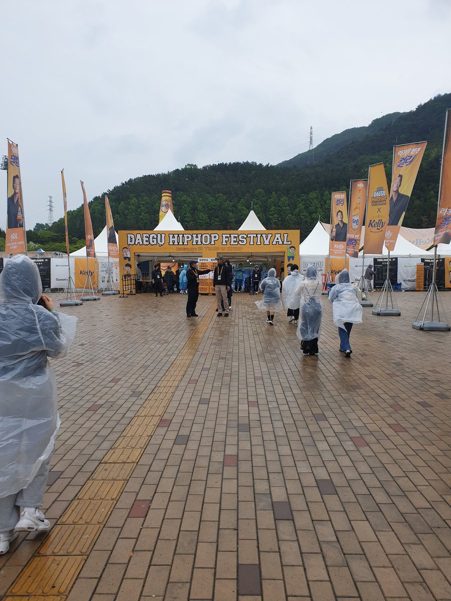 h2yper's tweet photo. 근황

잘 살아있어요..!
콜옵도 종종 하는중! https://t.co/hHwNnqyELC