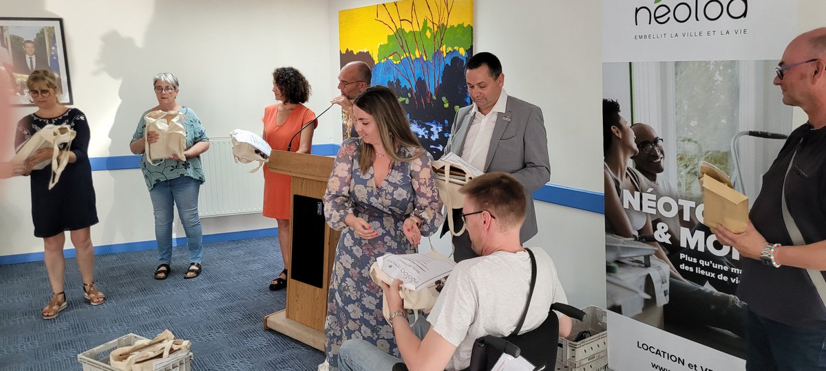 Mise service d'une résidence <a href="/NEOTOA_fr/">Néotoa</a> locative de 20 appartements après celle des 15 en accession semaine dernière à #Domloup à 300m du coeur de ville conçue par <a href="/AgenceEngasser/">Agence Engasser</a>
Merci à nos partenaires <a href="/GroupeLaunay/">Groupe Launay</a> <a href="/GroupeLamotte/">Groupe Lamotte</a>  #Domloup #PaysdeChateaugiron @ille_et_vilaine