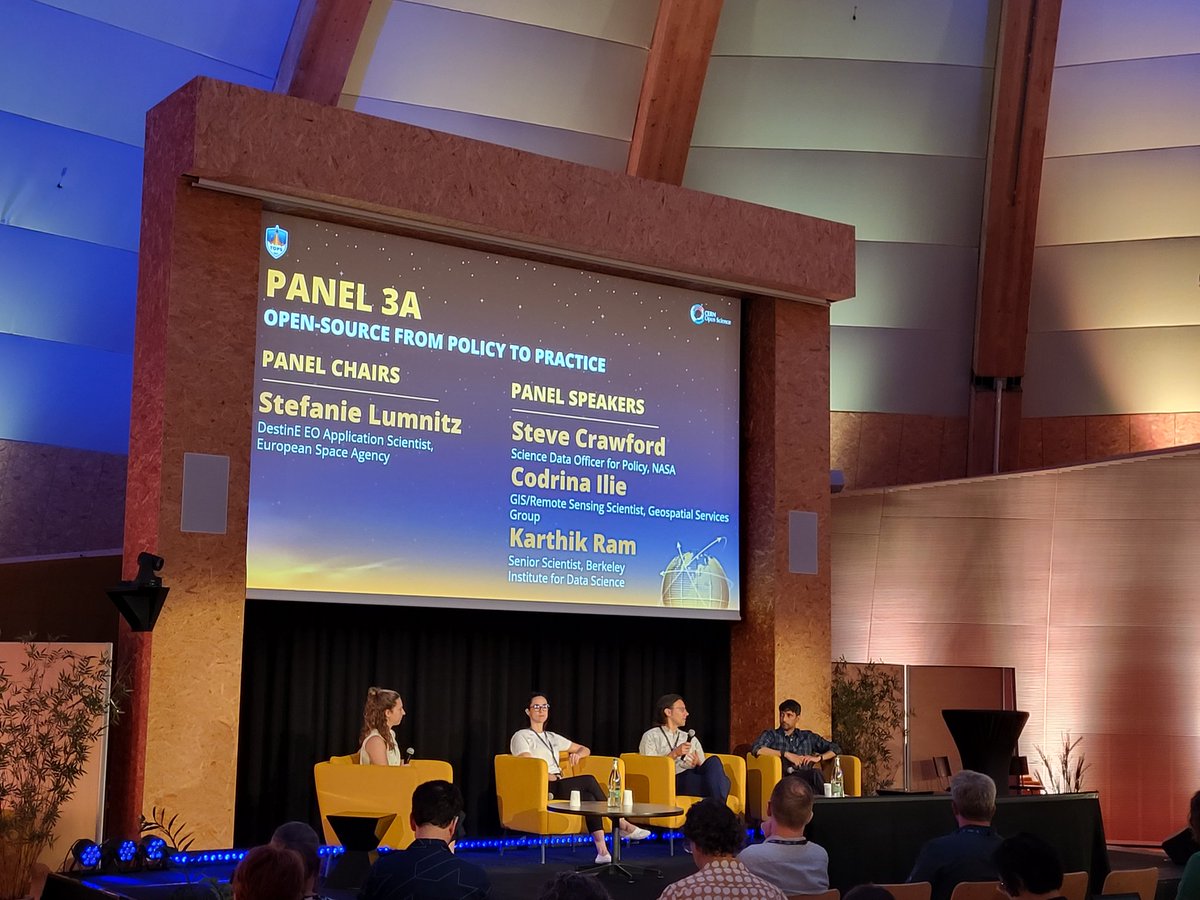 1. Take home messages on Open source:
 1. A mature ecosystem, from companies to community.
2. has different levels of community.  Engage with them to continue the conversation. 
3. is a continuum and sustainability needs discussion. 
<a href="/CERN/">CERN</a> - <a href="/NASA/">NASA</a> OpenScienceSummit #software
