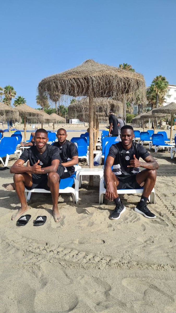 The Men In Black say Ola from Spain 🇪🇸

Drop a ☠️ to send them your greetings!