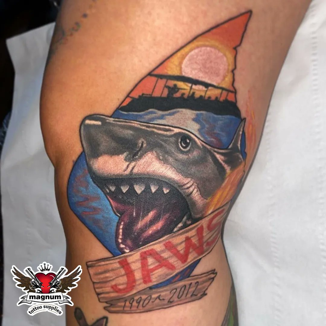 MagnumTattoo's tweet photo. Sick piece by Ben Carlisle done with #magnumtattoosupplies 🔥
.
.
#tattoolifecommunity #tattoolifeyearbook #jaws #bruce #jawsride #universalstudios 

https://t.co/308vROtdu5 https://t.co/mbukN2IKve