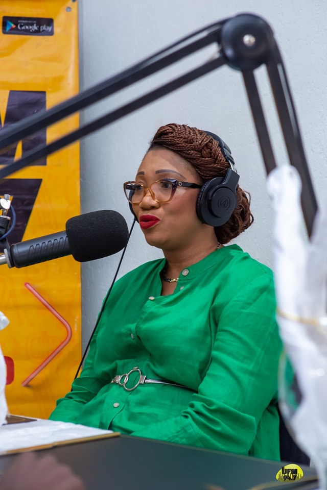947UFM's tweet photo. Après plus de 20 ans au Canada, elle est revenue entreprendre dans la restauration à Kinshasa.
Mme Martine Lundula Atandju (Resp du Restaurant Marcus) était l’invité de @CMbuatas hier ds le mag #UJob.
Entretien à suivre en podcast : https://t.co/rpkKc6nvp3
#UrbanFM #radio #rdc https://t.co/pniWhGSAKc