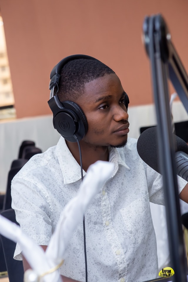 947UFM's tweet photo. Après plus de 20 ans au Canada, elle est revenue entreprendre dans la restauration à Kinshasa.
Mme Martine Lundula Atandju (Resp du Restaurant Marcus) était l’invité de @CMbuatas hier ds le mag #UJob.
Entretien à suivre en podcast : https://t.co/rpkKc6nvp3
#UrbanFM #radio #rdc https://t.co/pniWhGSAKc