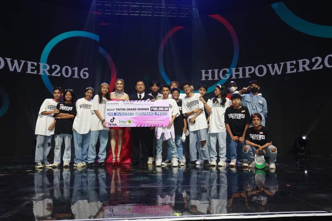 highpower2016's tweet photo. First Vita Plus 21st Mid-Year Anniversary Celebration at the Smart Araneta Coliseum! 😊🎉🥳
Tiktok Grand Winner P100k 💯
Thank you Madam Tumpalan 😭
#FVPPH #FirstVitaPlusPH #FVP21stMidYearAnniversary #GrandWinner #Highpower2016 #HPCertified #Blessed #DoyeeTumpalan https://t.co/TfBZJy3nIw