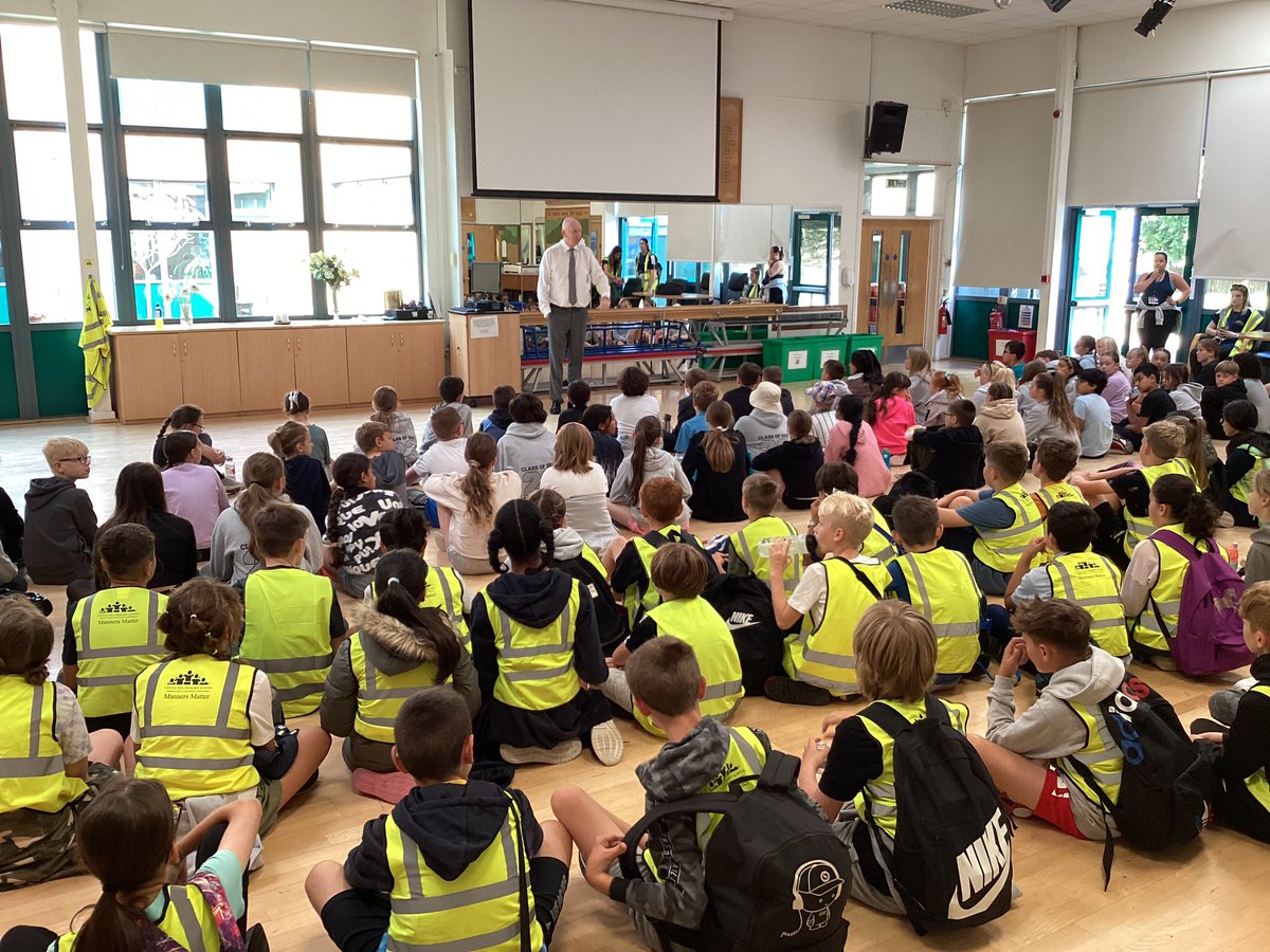 Castle Hill Primary School (@chps_bstoke) on Twitter photo A rare sight at Greenbank where Mr Martin is addressing our entire Year Six cohort from both sites! <a href="/HPLedu/">High Performance Learning</a> #YearSix A rare sight at Greenbank where Mr Martin is addressing our entire Year Six cohort from both sites! <a href="/HPLedu/">High Performance Learning</a> #YearSix