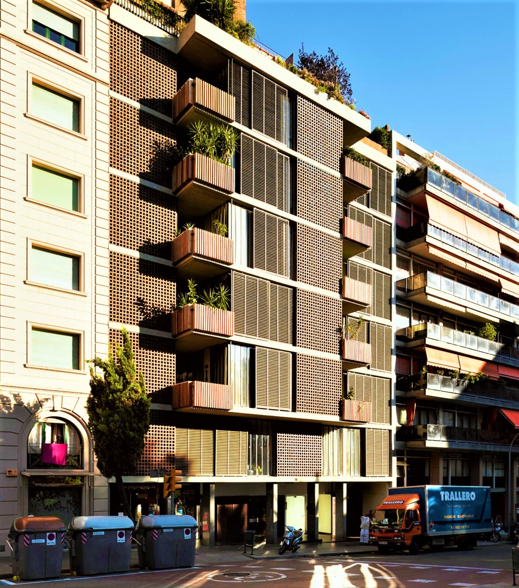 fraisku's tweet photo. #MiercolesEnladrillado
"Los arquitectos creativos, aquellos que pensaban la ciudad antes que los políticos, han desaparecido prácticamente. "
Ricardo Bofill.
Edificio de viviendas-1963, Barcelona, junto a su padre Emili Bofill i Benessat. https://t.co/18GsXQd00c