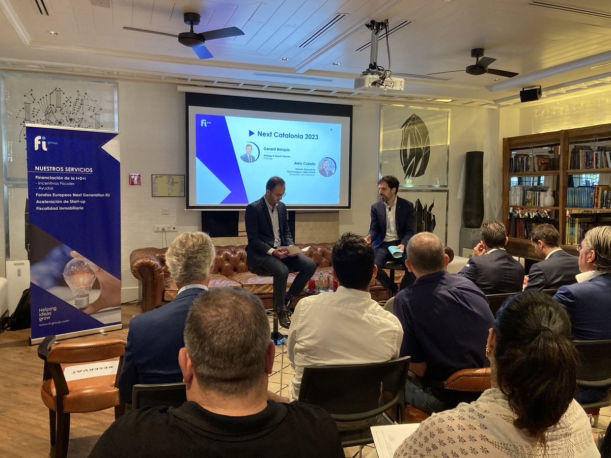 economiacat's tweet photo. 🇪🇺 El director general @aleixcubells participa en la jornada 'Com aprofitar els fons europeus per transformar l'economia catalana', organitzada per @FIGroupES.

💬 "L'impacte dels fons #NGEU a Catalunya és de 5.652 M€, dels quals 3.184 M€ ja estan compromesos amb beneficiaris" https://t.co/zW1JNUCUkF