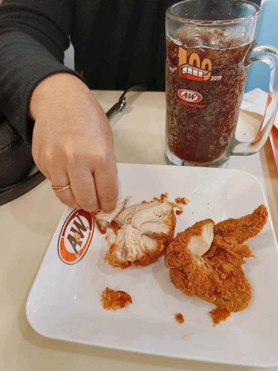 Pacaran dulu 🤭
Nunggu film nya tayang...