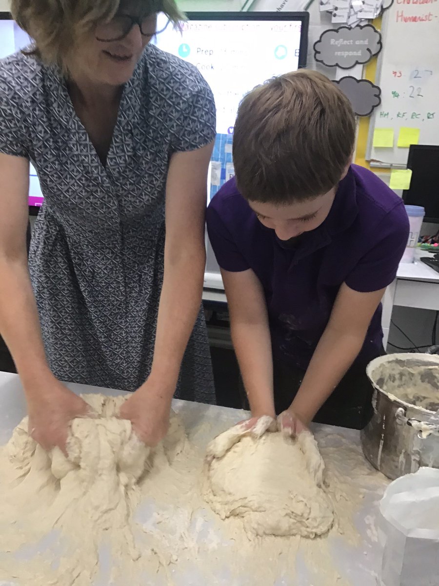 MorpethAllSaint's tweet image. Join Orange Class on their journey through afternoon tea preparation and service! #ks2 #designandtechnology #MixedAgeLearning