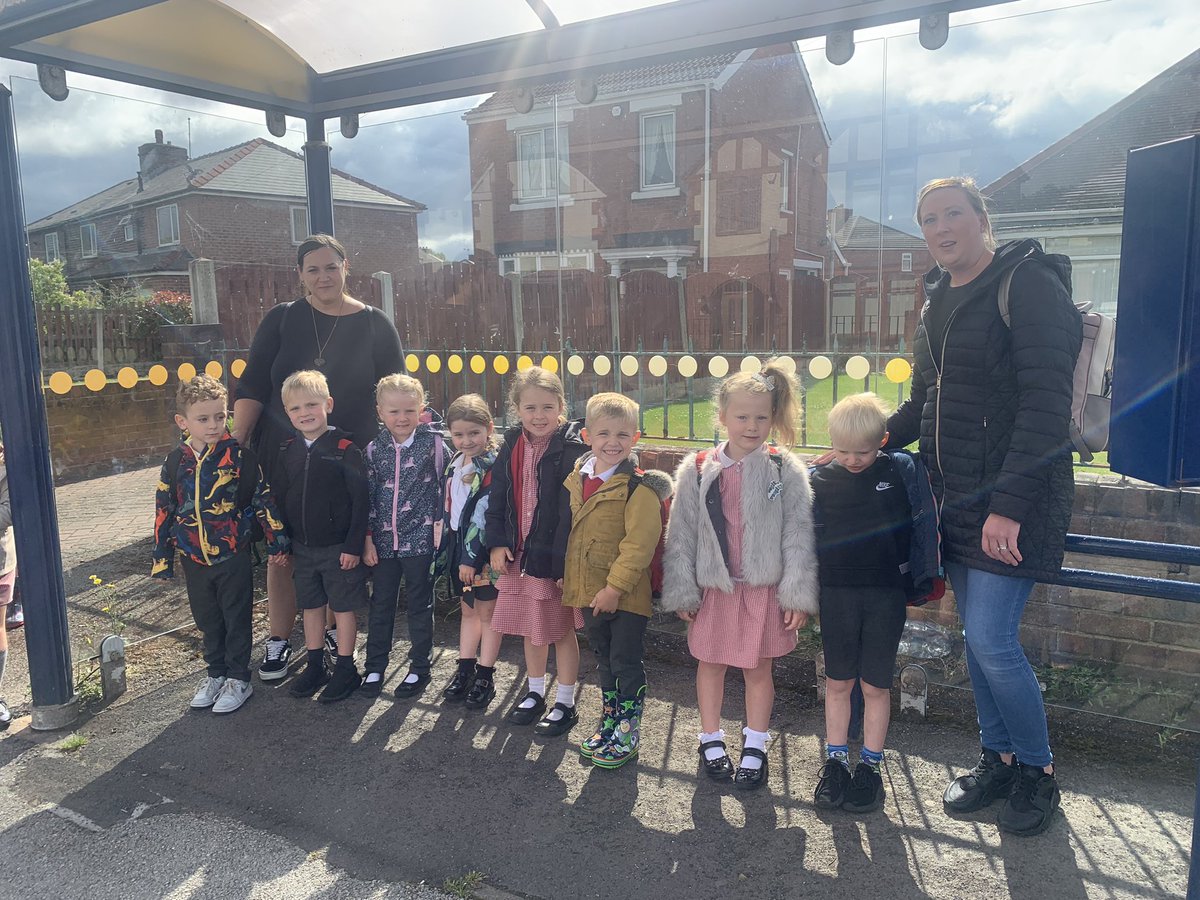 WMPrimaryF2's tweet photo. We are so excited. #atthebusstop https://t.co/U6E72QVAL7
