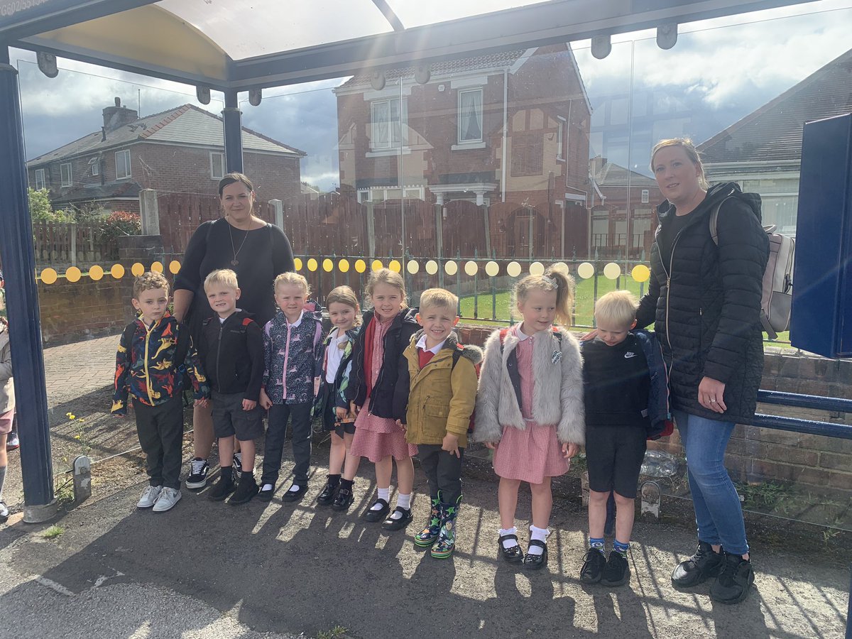 WMPrimaryF2's tweet photo. We are so excited. #atthebusstop https://t.co/U6E72QVAL7