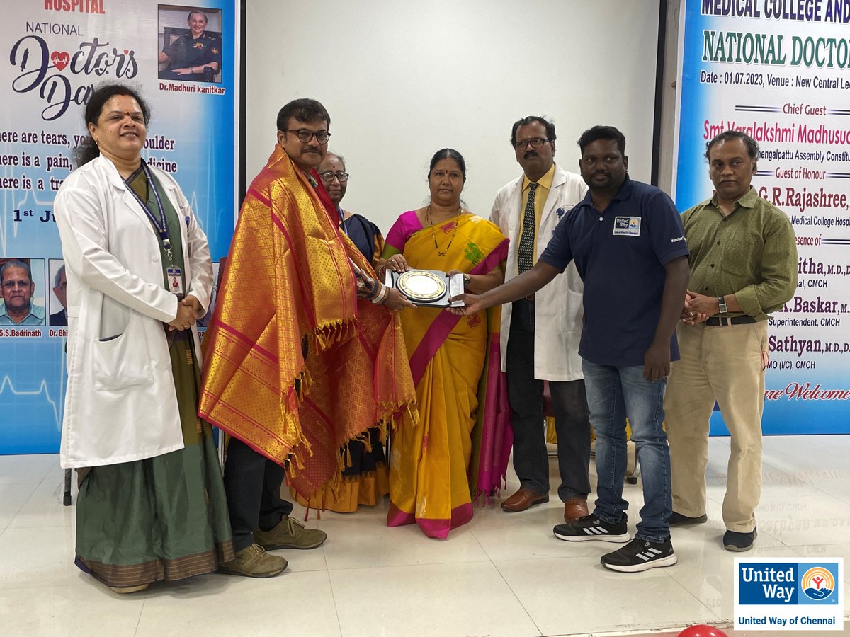 On the occasion of National Doctor's Day, UWC was felicitated by the district administration & hospital management for the contributions of medical equipment to Chengalpattu GH in collaboration with @KONEIndia.
#ProjectNalam #BetterHealthBetterTomorrow #BetterTogether #LIVEUNITED