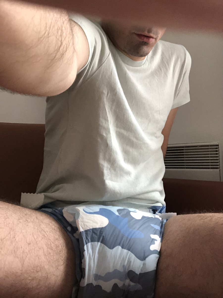 whitythigty's tweet photo. #diaper #abdl #scatboy #messydiaper #tykables https://t.co/Dc1qU7wLyk