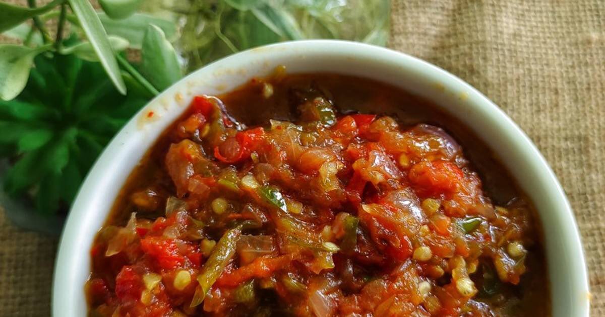 this is a wild thing to say.. SEA people (which is also a part of Asia btw) literally eat chillies everyday and every country has its own version of sambal