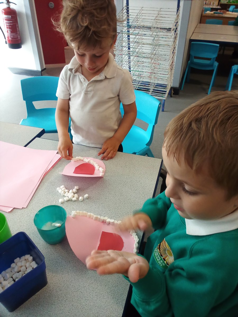 gcpfs1's tweet image. This week the children have  been learning about oral hygiene and have been learning how to brush teeth and madetheir own set of teeth.
@PrimaryGreat
#gcpphysicaldevelopment