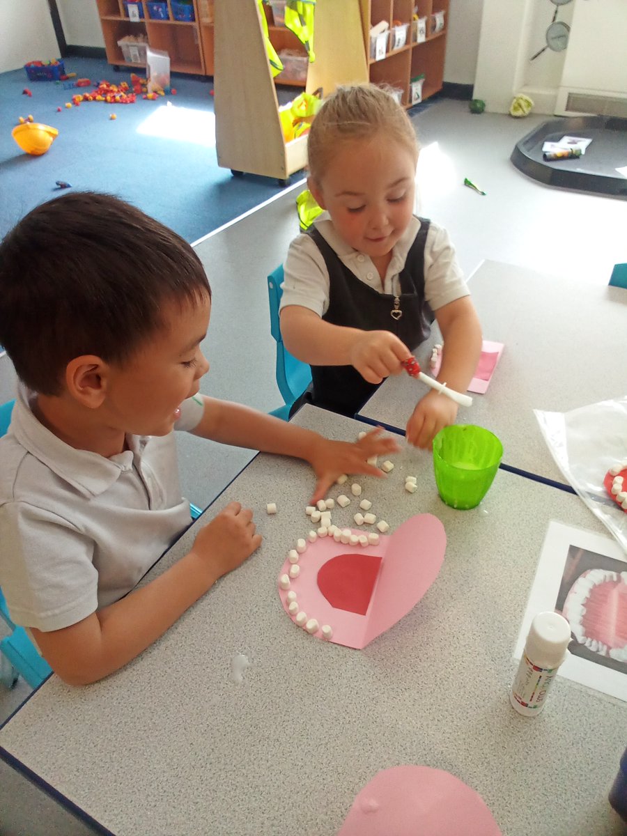 gcpfs1's tweet image. This week the children have  been learning about oral hygiene and have been learning how to brush teeth and madetheir own set of teeth.
@PrimaryGreat
#gcpphysicaldevelopment