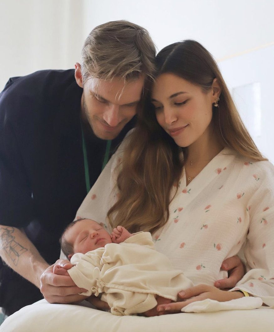 HOPyt_'s tweet photo. 👶 https://t.co/olg6A2HwTV