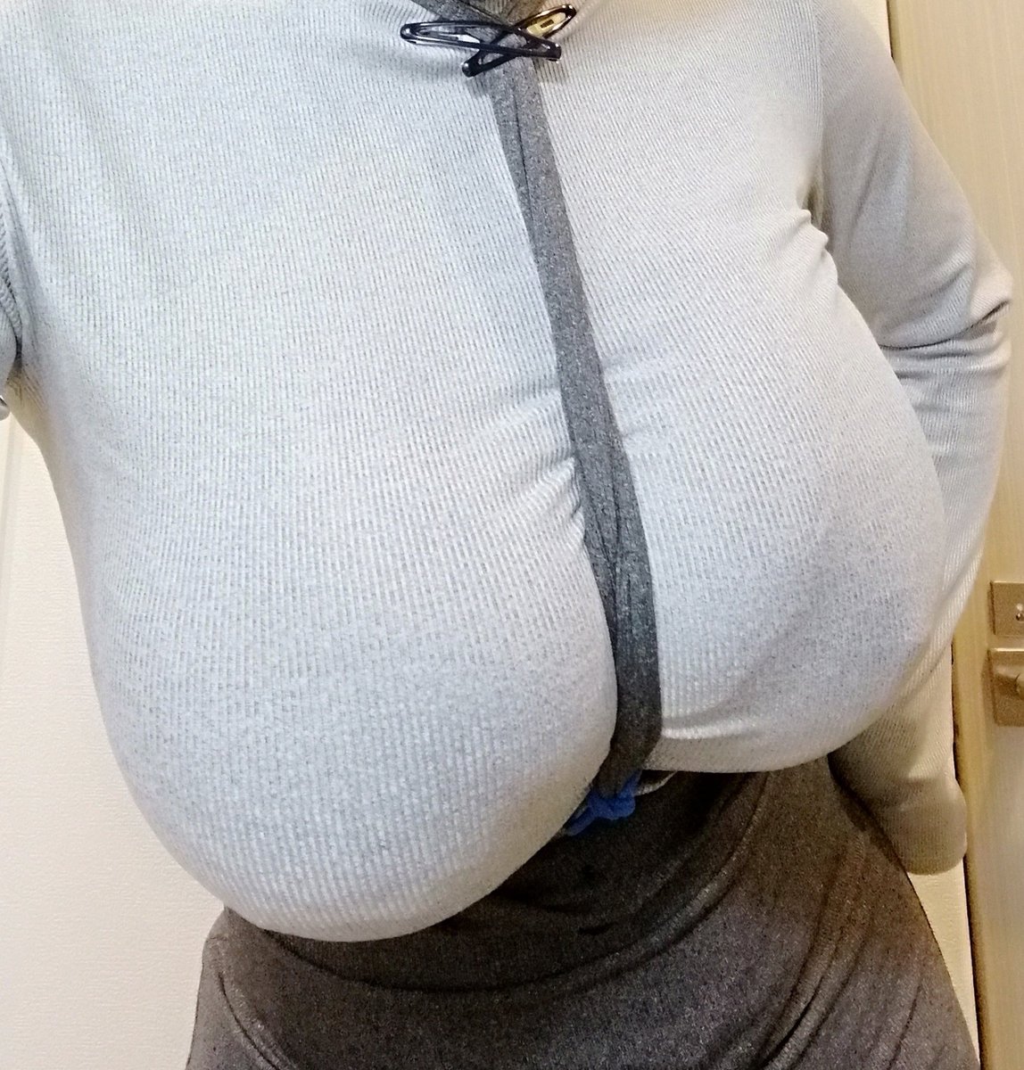 LよりのK乳スレンダー超乳裏垢女子がツイッターに衝撃デカパイ自撮り投稿中！ | 肉感美ガール